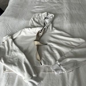 P’Tula cropped hoodie